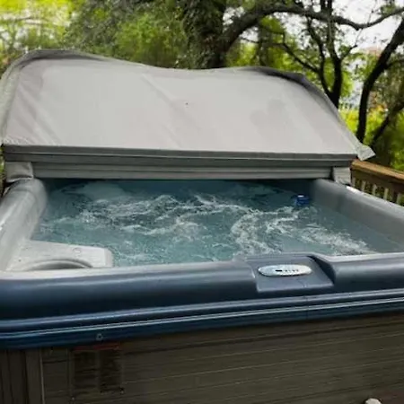 Fantasea Crush Hot Tub And Walk To Beach